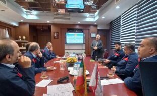 جلسه بازنگری جهت‌ گیری استراتژیک شرکت فولاد اکسین خوزستان برگزار شد