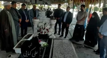 ادای احترام جمعی از مسئولین نفت و گاز مارون به مقام شامخ شهدا