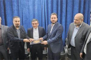 تفاهم‌نامه طرح توسعه شبکه فاضلاب آبادان امضا شد