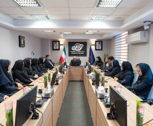 خدامراد احمدی در مراسم تجلیل از مقام زن: ضرورت مشارکت زنان در تدوین گفتمان تازه در پیشبرد ماموریت های توسعه